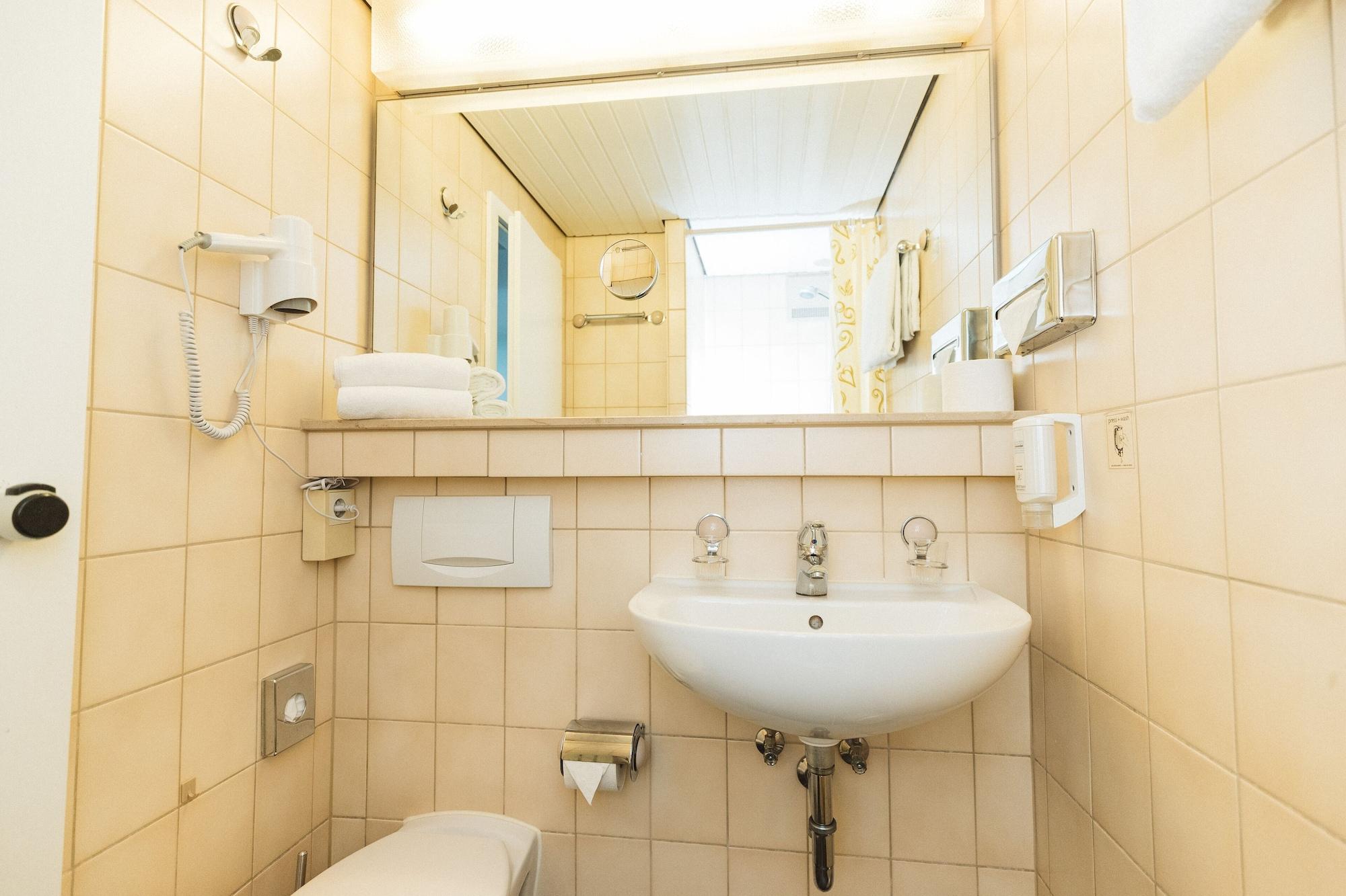 Terminal Hotel Köln Kültér fotó