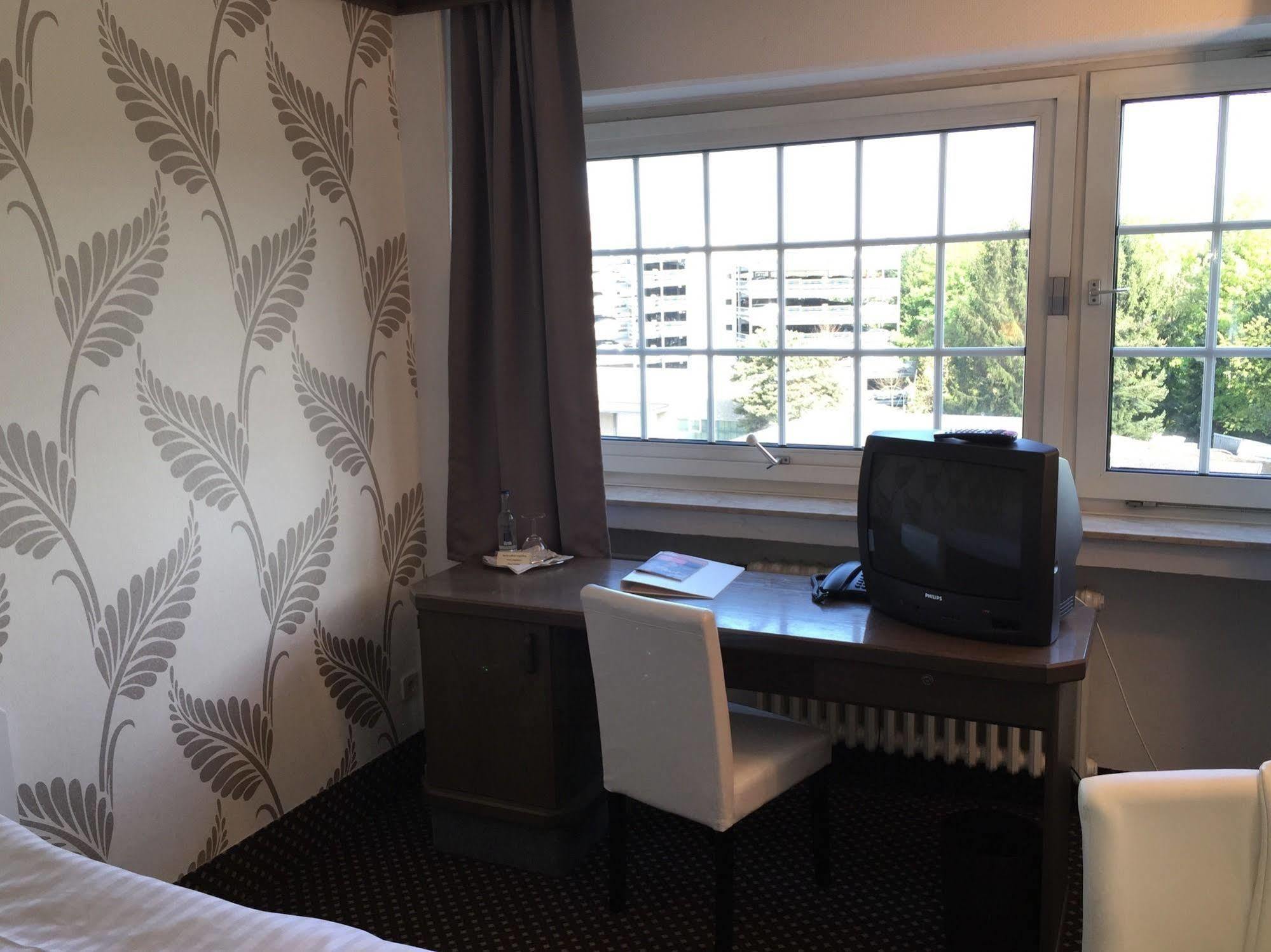 Terminal Hotel Köln Kültér fotó