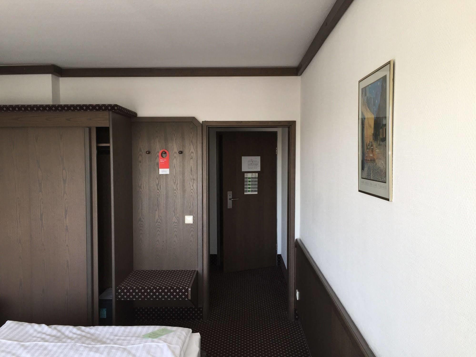 Terminal Hotel Köln Kültér fotó